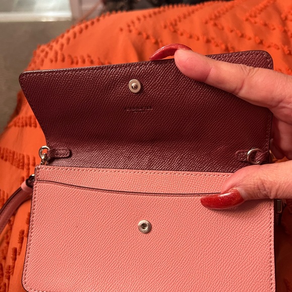 Small coach pink flower wristlet - Picture 3 of 5